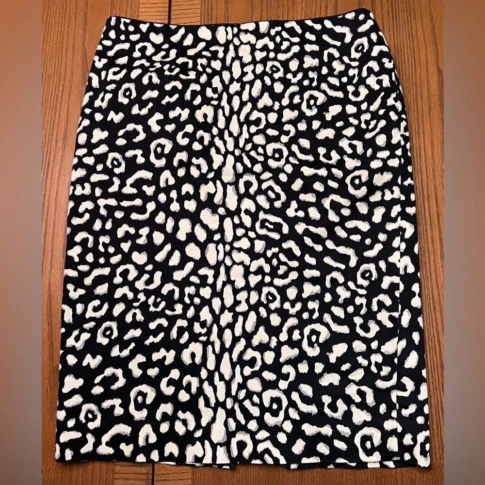 White House Black Market‎ Leopard Print Strech Cotton Lined Pencil Skirt Size 0